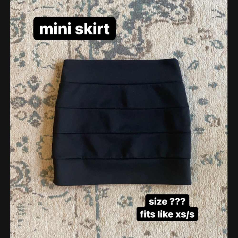 MINI SKIRT